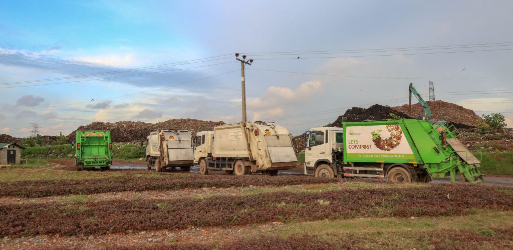 Kerawalapitiya garbage yard: Increasing organic fertiliser production