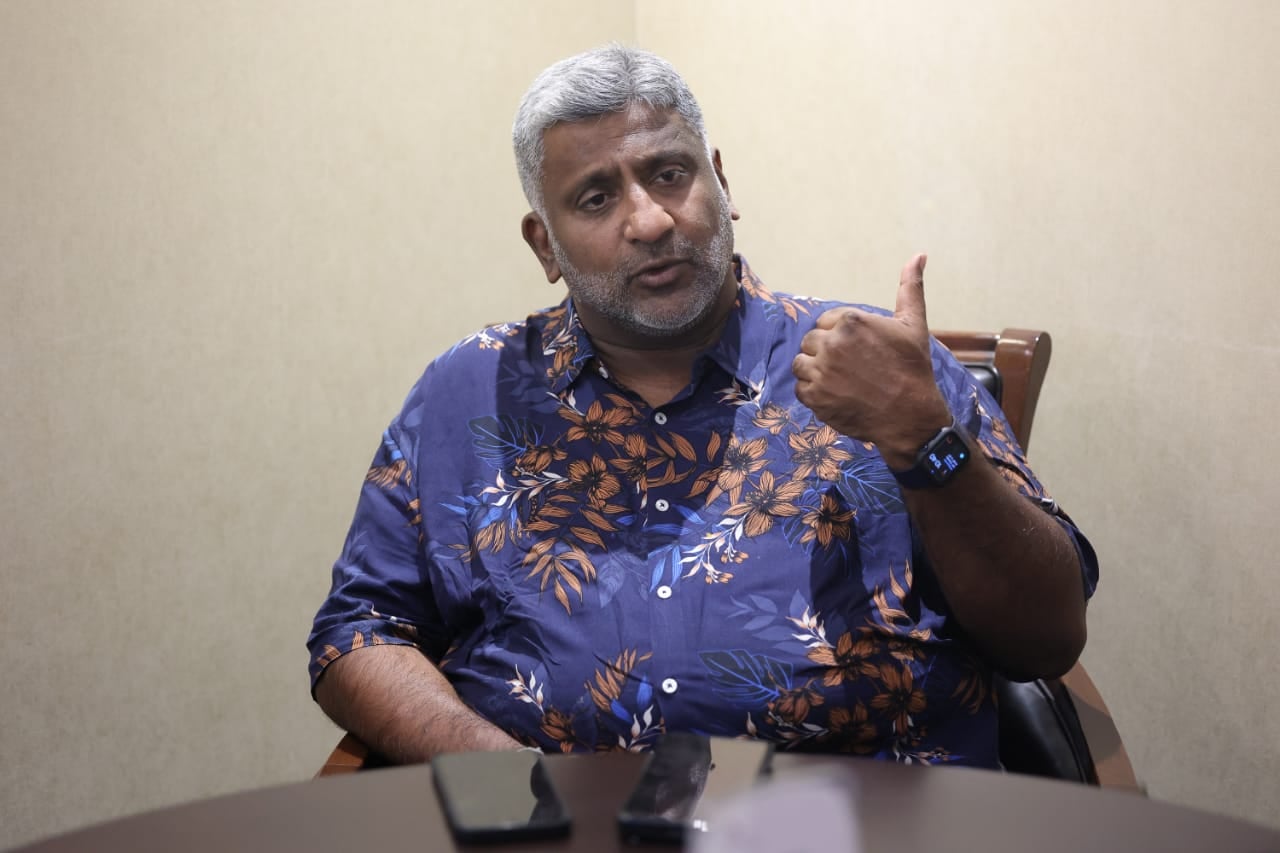 Ranatunga slams Russia critics