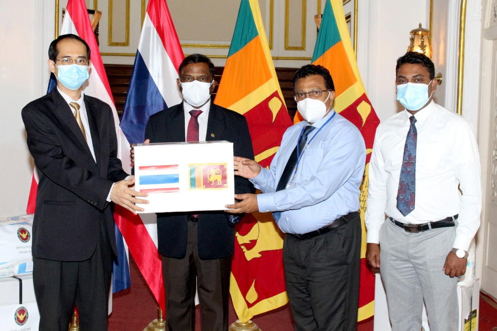 Thailand donates medical equipment to Sri Lanka