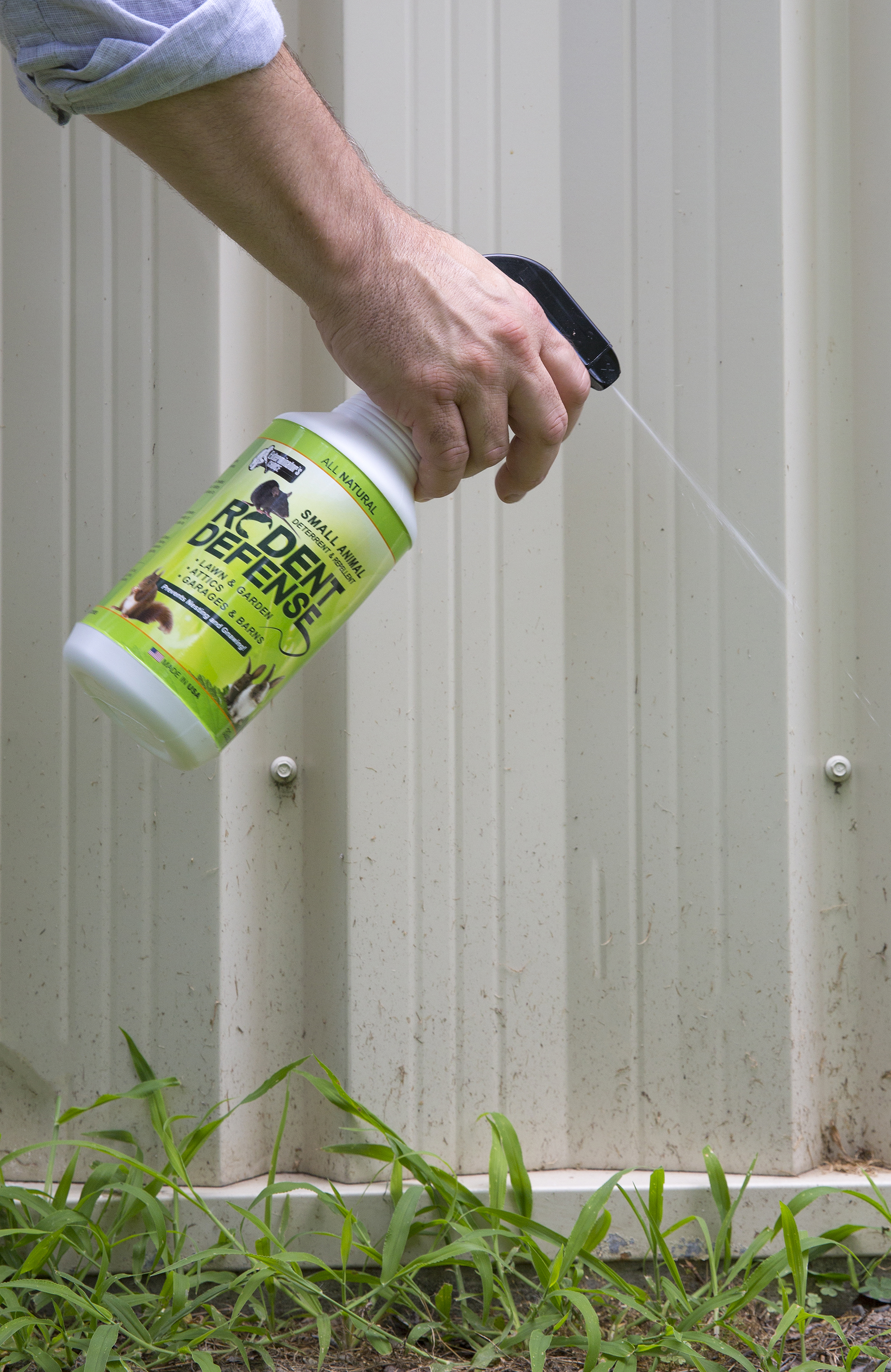 Rodent Defense Small Animal All Natural Deterrent and Repellent 32oz