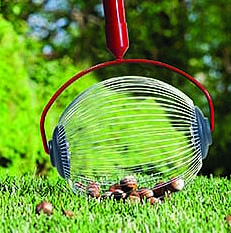 garden weasel medium nut gatherer