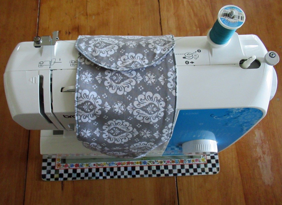 Sew a Caddy for Your Sewing Machine Cord Threads