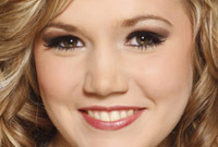 Makeup-to-make-your-eyes-pop-side