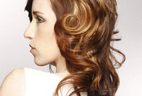 Oblong-face-shape-characteristics-side
