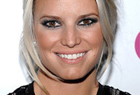 Celebrity-hairstyles-easy-updos-side