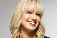 Styling-ideas-full-fringes-side