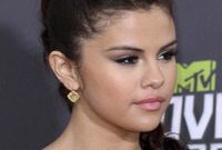 Celebrity-hairstyles-from-the-2013-mtv-movie-awards-side