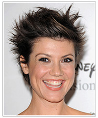 Zoe McLellan hairstyles
