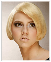 Model with short blonde bob
