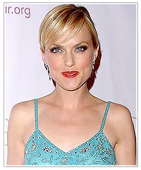 Elaine Hendrix with short straight hair