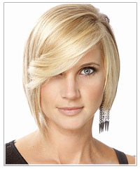 Model with medium length blonde bob