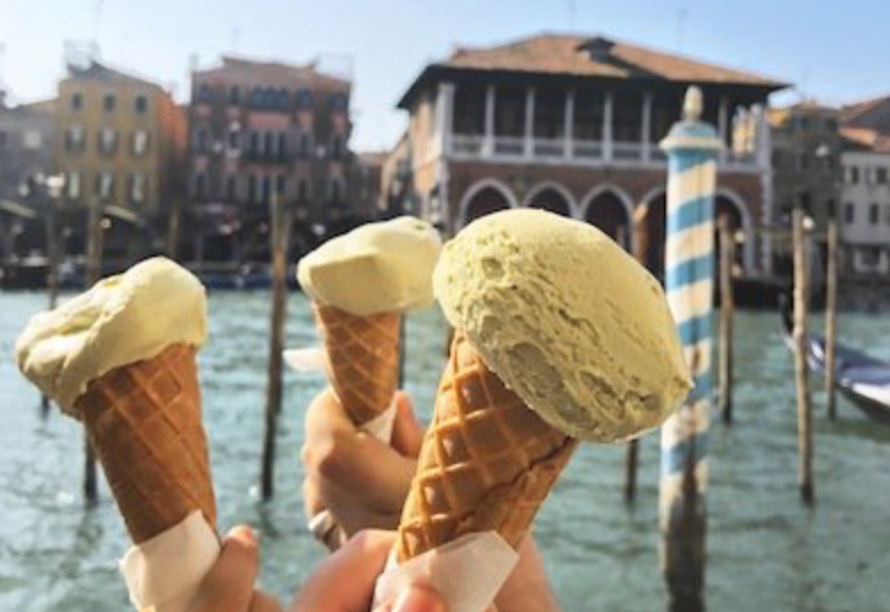 Venice Delicious Food Tour With Charming Gondola Ride: Great Travel Tour With The Roman Guy!