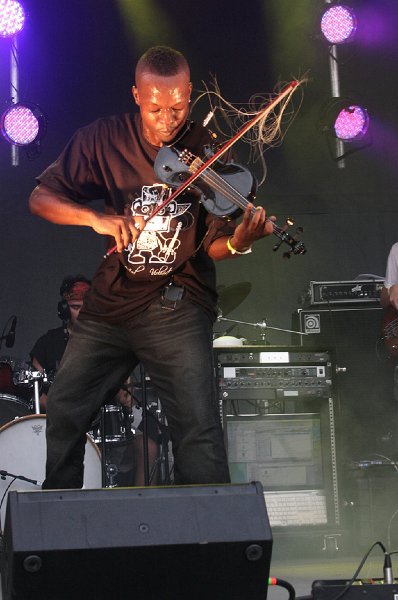 Local Violinist, OMF 2010