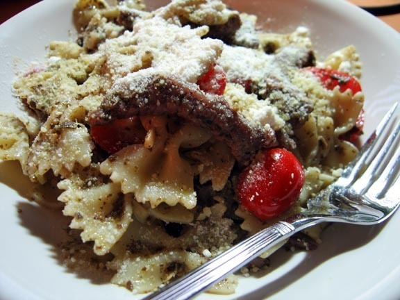 Beef and Tomato Farfalle recipe