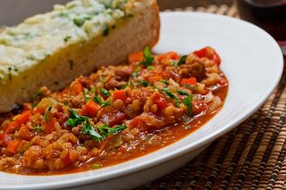 Italian_sausage_and_roasted_red_pepper_lentil_stew_1_500_medium