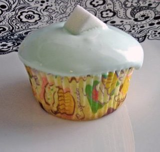 2008-03-13_absinthecupcake_medium