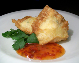 Crab_rangoon_medium