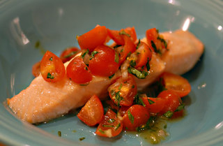 Salmon_tomato_basil_medium