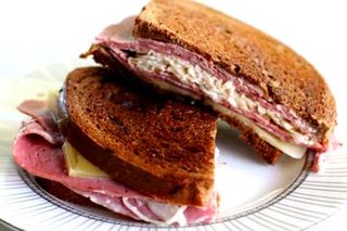Reuben-sandwich_medium