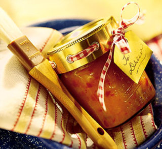 Peach-and-pepper-grilling-sauce-38916-ss_medium