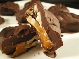 Almondcaramelclusters2_medium