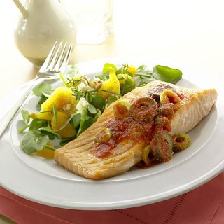 Broiled_salmon_with_olive_tomato_viniagrette