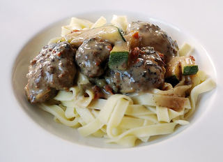 Mediterranean_meatballs_medium