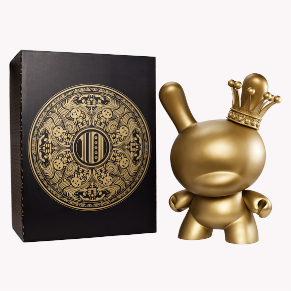 20" gold king dunny Dunny by Tristan Eaton from Ki... Trampt Library