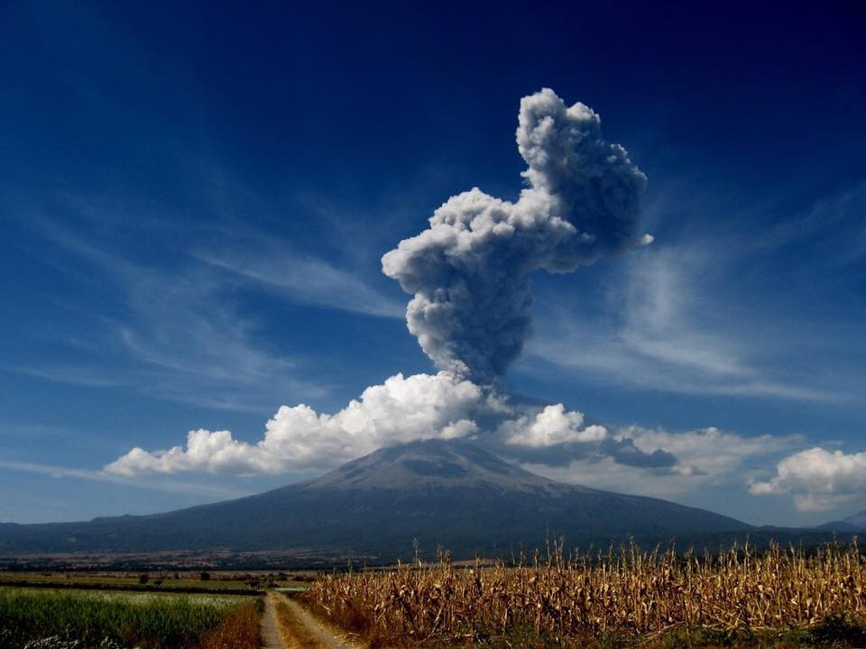 Popocatepetl tomado desde lomas de Metepec, Atlixco Puebla