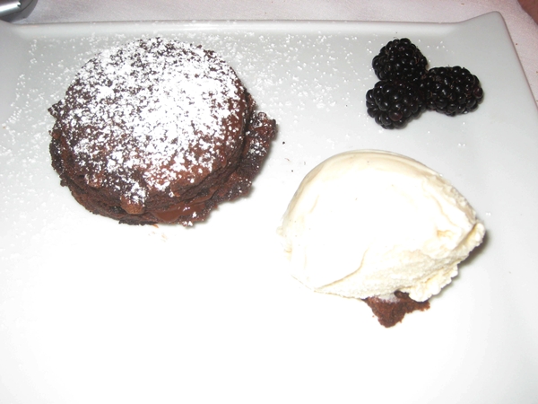 Chocolate Cake Le Bistro Honolulu Restaurant Review-Chocolate Cake