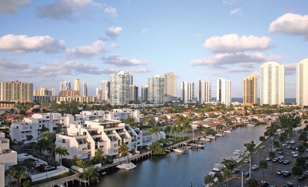 Sunny_isles_bucks__trend_midsize
