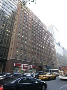 205_e_42nd_midsize