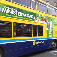 7UP Free / Ministers for the Craic - Bus T-side