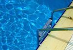 Tn-g94511_pool_01_f