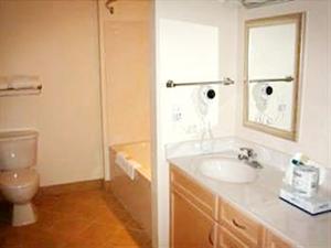 Web-15258-bathr-1