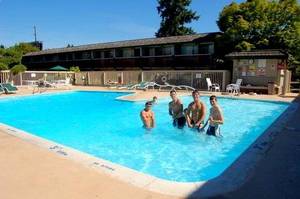 Web-red_lion_bellevue_inn_43252_4_07102006_1607403683_500