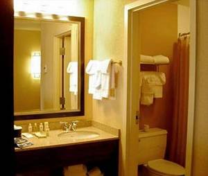 Radisson Hotel Columbia & Conference Center::Expedia