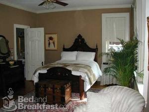 Inn on Potomac::BedAndBreakfast.com