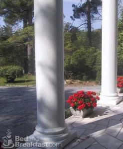 Pinebrook Manor::BedAndBreakfast.com