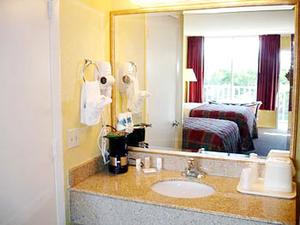 Quality Inn Bradenton::Hotels.com