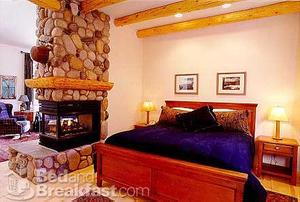 Web-south-lake-tahoe-ca-inns-blackbearinn