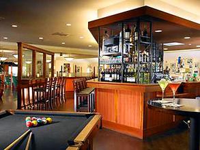 Web-lax_hilb-loung-2