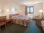 Super 8 Motel - Carlyle