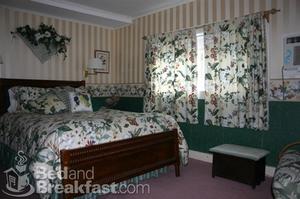 Web-naples-maine-augustusbovehouse-lodging