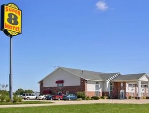 SUPER 8 MOTEL - JERSEYVILLE::Travelocity.com