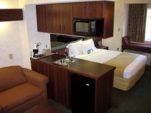 Web-clt_rock-rooms-2