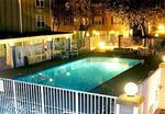 Tn-g80316_pool_01_f