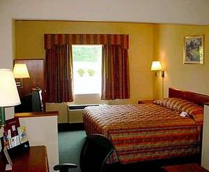 Comfort Suites Mason::Expedia
