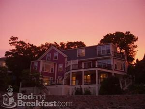 Web-marblehead-notoriousannieswaterfrontinn