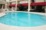 Tn-p84118_pool_02_f